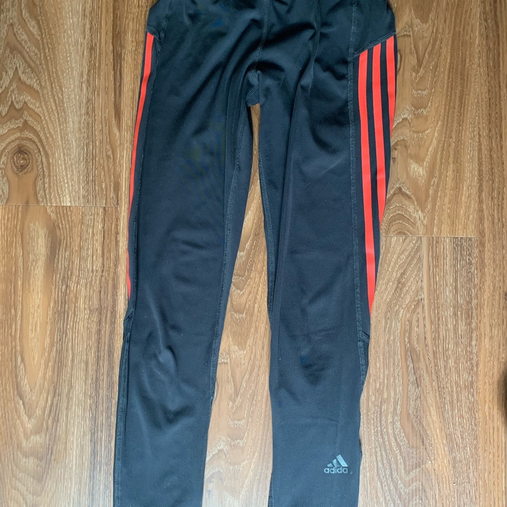 Adidas women’s xs super cute leggings